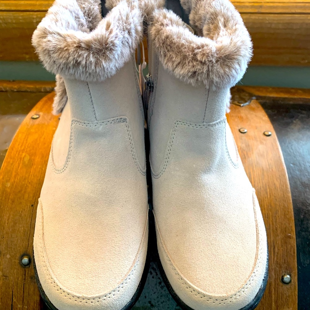 Khombu Womens All weather snow boots